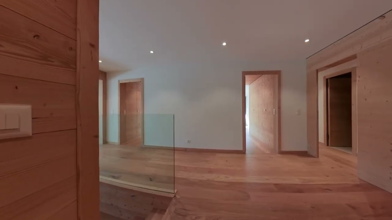 Immobilienvideo mit FPV-Drohne für moderne Immobilienvermarktung